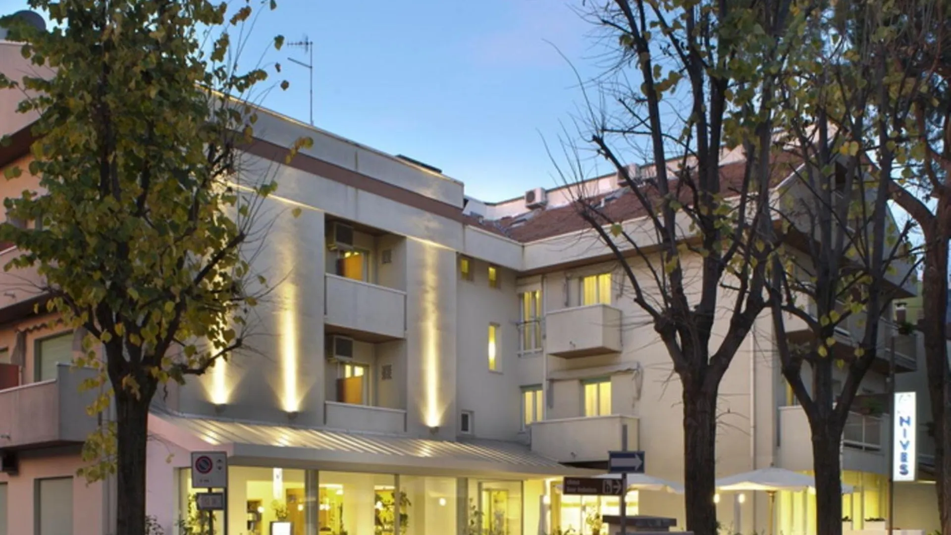 ריצ'יונה Hotel Nives