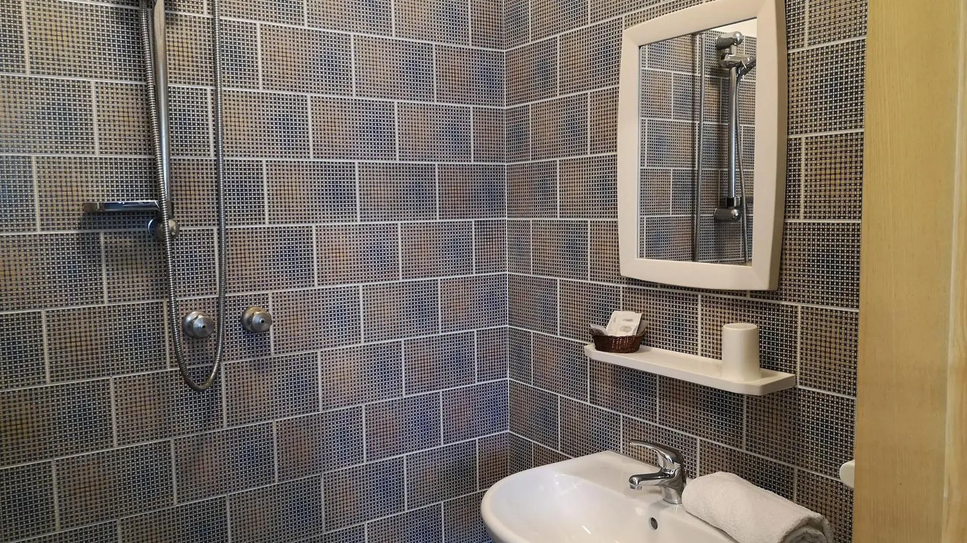 ריצ'יונה Hotel Nives